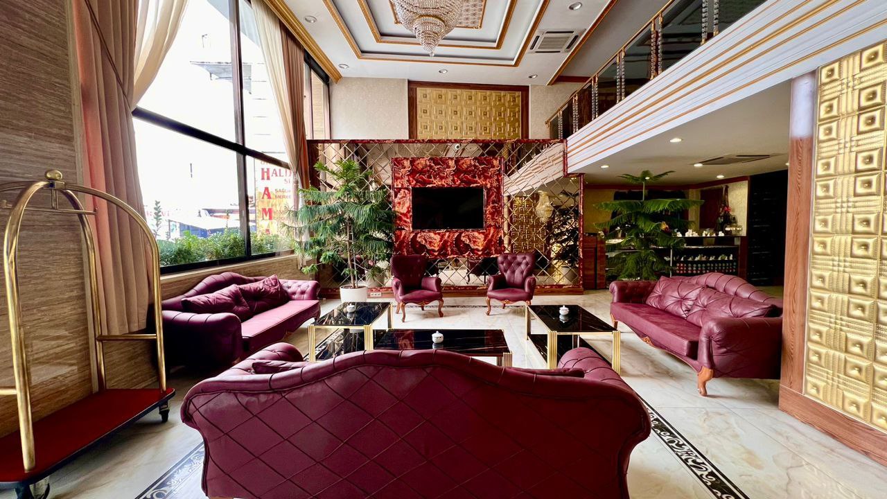 هتل هالدی وان