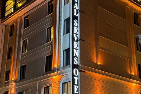 WhatsApp Image 2025-09-15 at 11.48.59 هتل رویال سونز وان – Royal Sevens Hotel Van