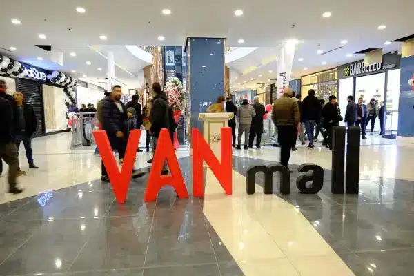van-mall-ayakkabi-dunyasi-1 تور خرید وان